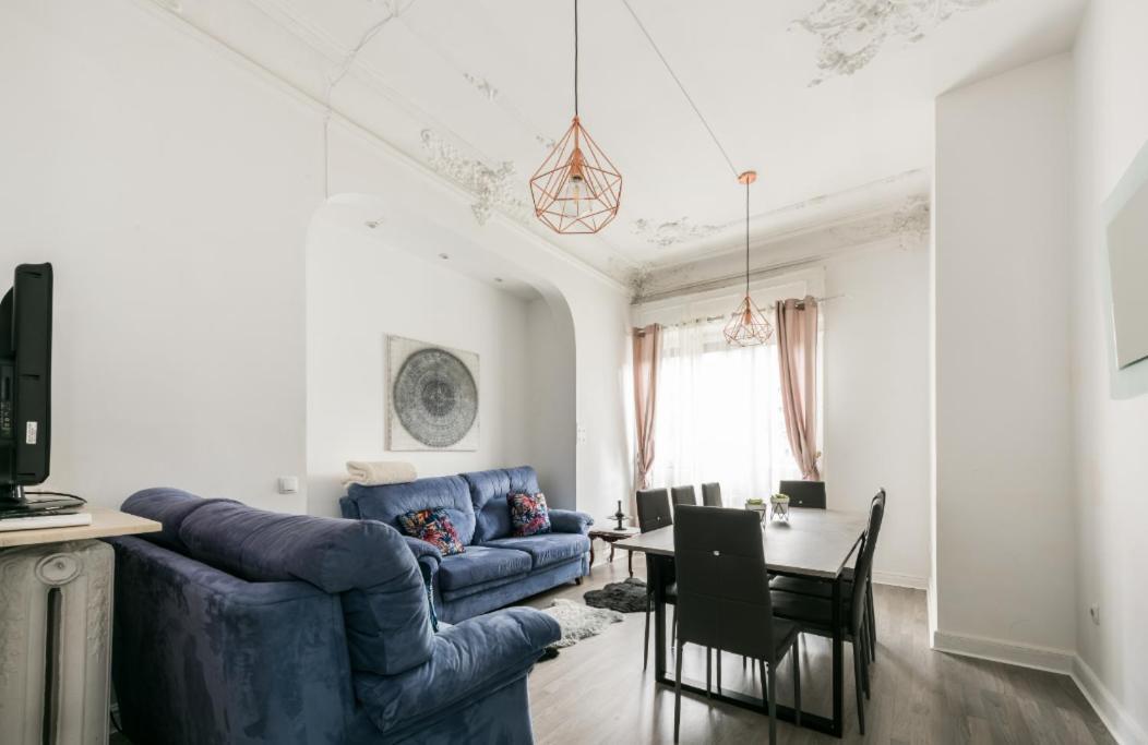M&F 7 Rooms/7 Bathrooms Over Gran Via Madrid Dış mekan fotoğraf