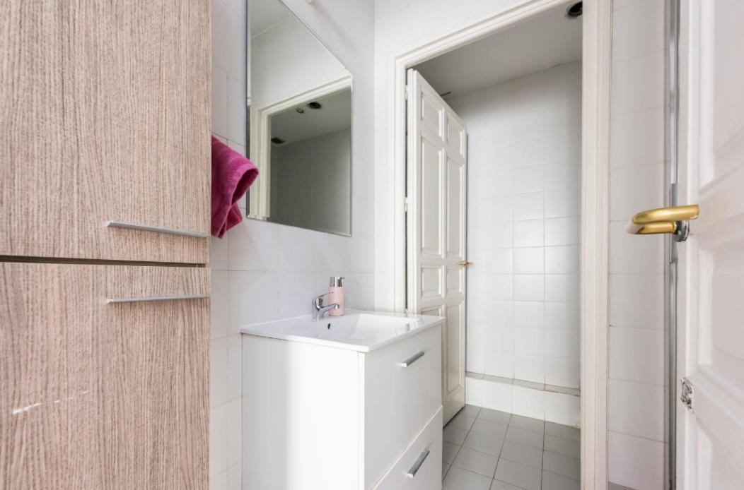 M&F 7 Rooms/7 Bathrooms Over Gran Via Madrid Dış mekan fotoğraf
