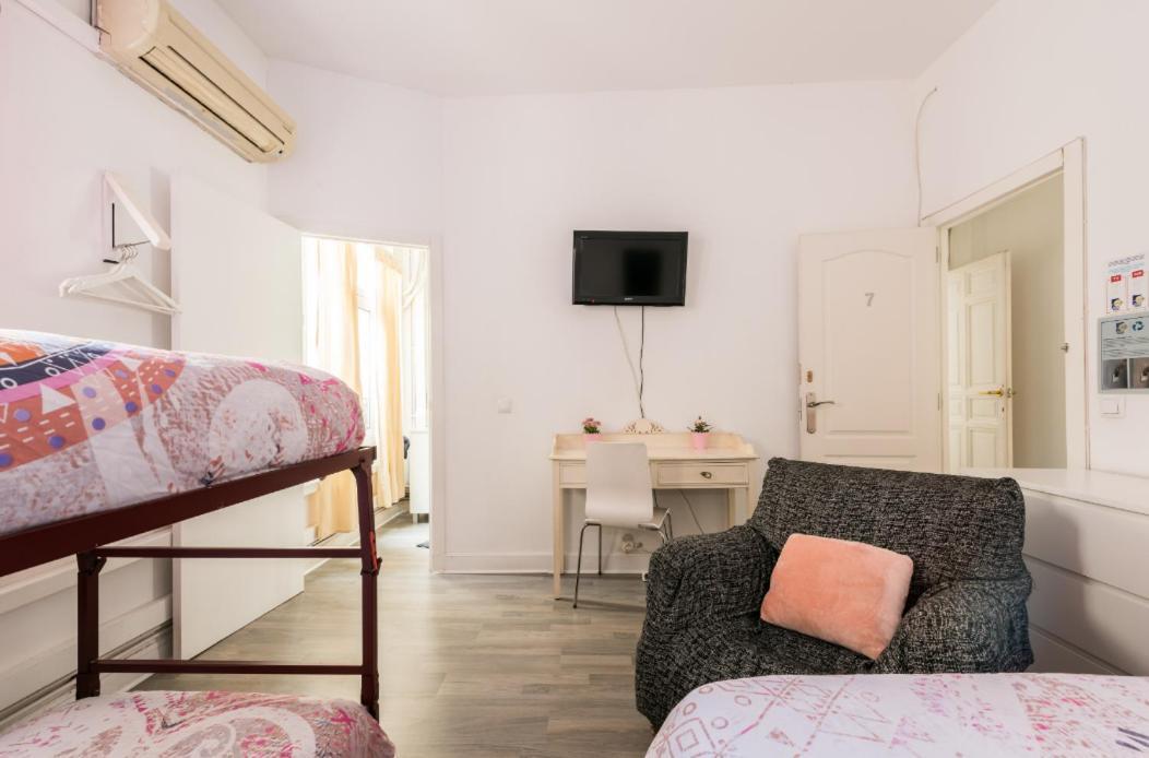 M&F 7 Rooms/7 Bathrooms Over Gran Via Madrid Dış mekan fotoğraf